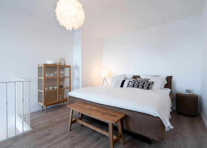 Große Freiheit App 15 *